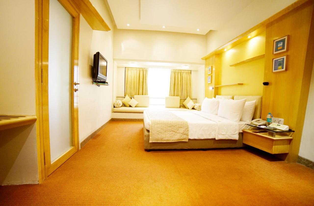 Hotel Kohinoor Continental,Airport مومباي المظهر الخارجي الصورة